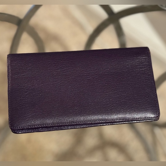 ✨🛍️ Chanel Purple Leather Bifold Wallet - EUC - Picture 2 of 11